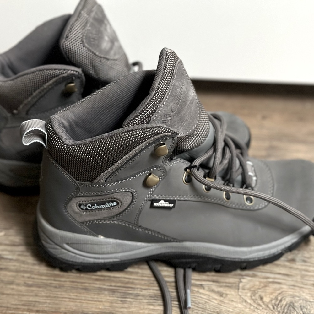 Columbia Hiking boots